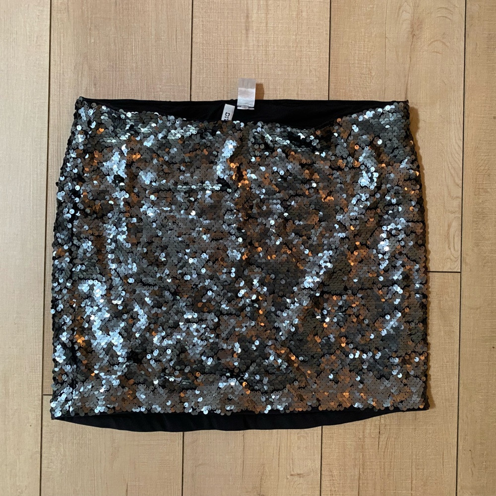 H&M Black and Silver Sequin Mini Skirt New Years Eve sparkly skirt - Picture 10 of 14